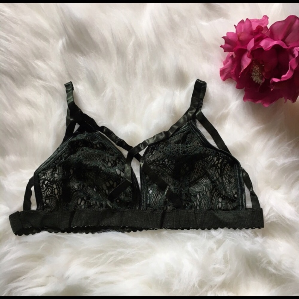 LAST CHANCE Strappy Lace Bra